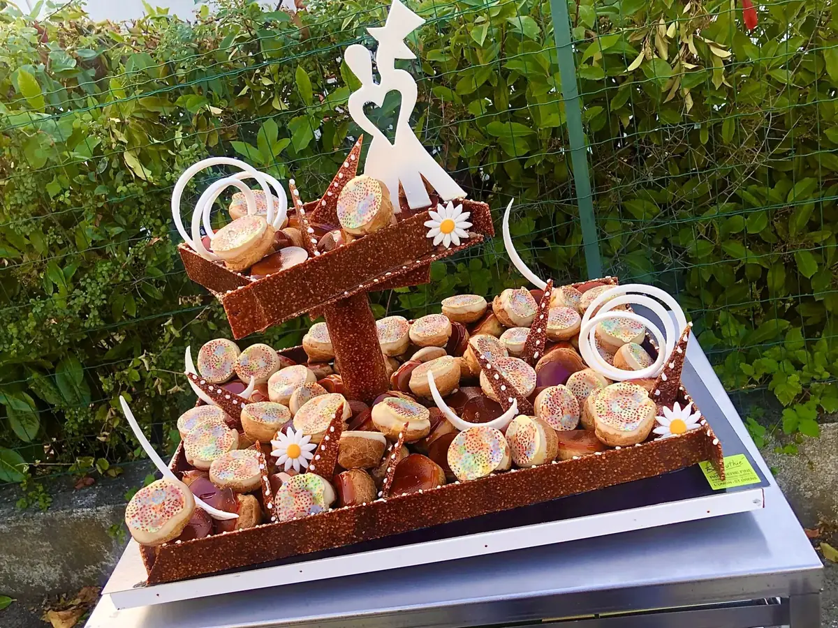 Pièce montée de mariage